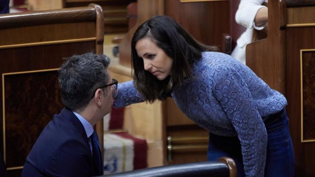 Los ministros Félix Bolaños y Ione Belarra, esta semana en el Congreso de los Diputados.