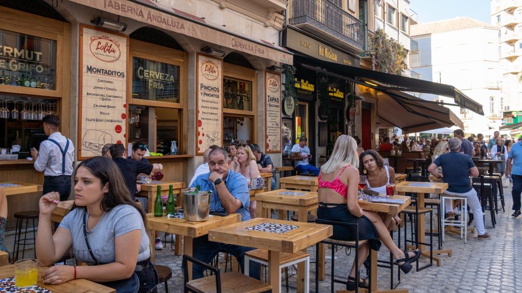 Imagen de archivo de la terraza de un bar del Centro de Málaga.