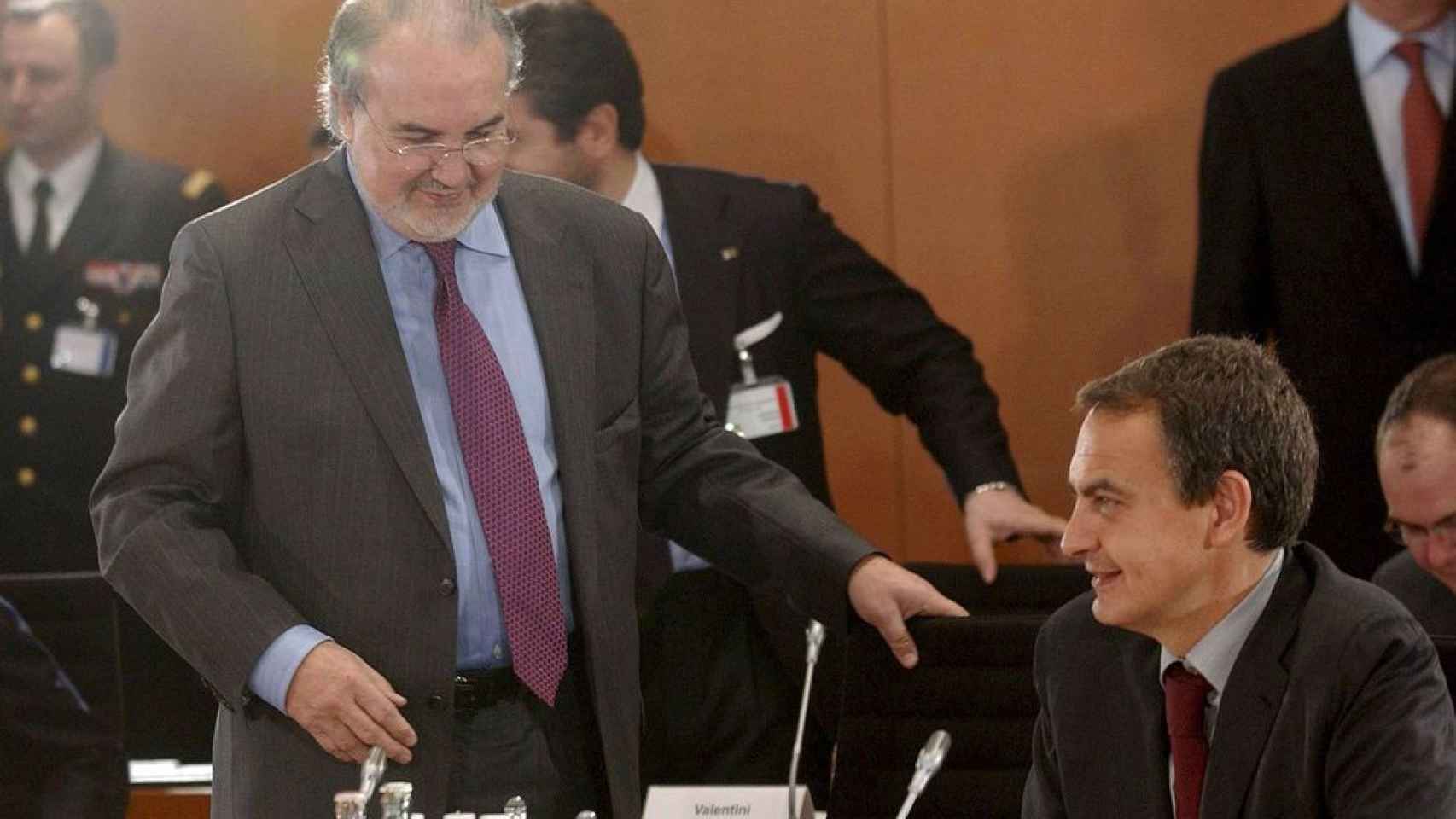 Pedro Solbes junto al expresidente del Gobierno, José Luis Rodríguez Zapatero.