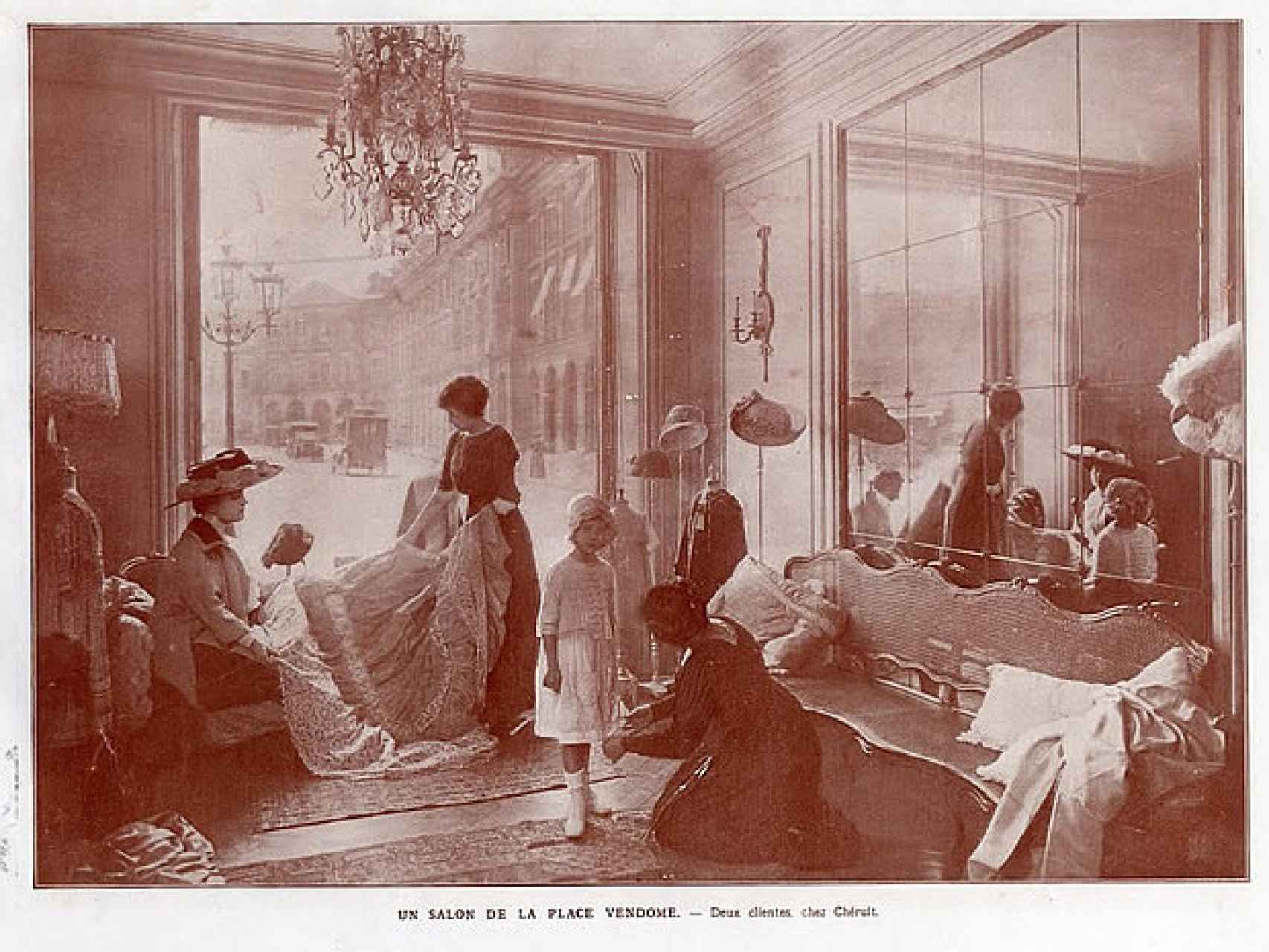 Imagen del Salon Chéruit en la Plaza Vendôme de París.