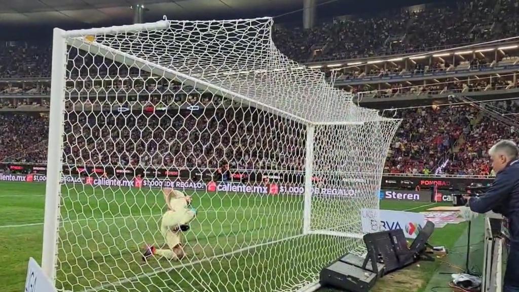 El momento en el que Henry Martin realiza su polémica celebración.