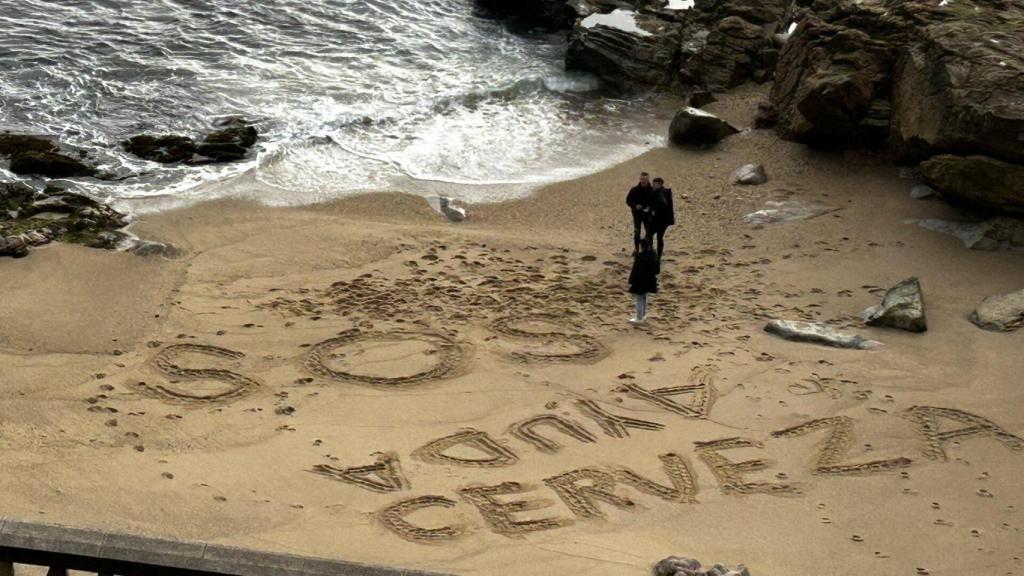 Un grupo de náufragos piden ayuda en A Coruña