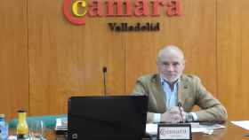Víctor Caramanzana, presidente de la Cámara de Comercio de Valladolid, en un momento de la rueda de prensa