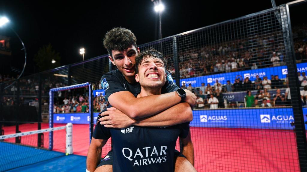 Arturo Coello y Agustín Tapia celebran su victoria en el Open de Chile
