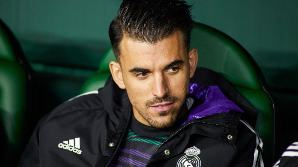 Dani Ceballos, con el Real Madrid en el banquillo del Villamarín