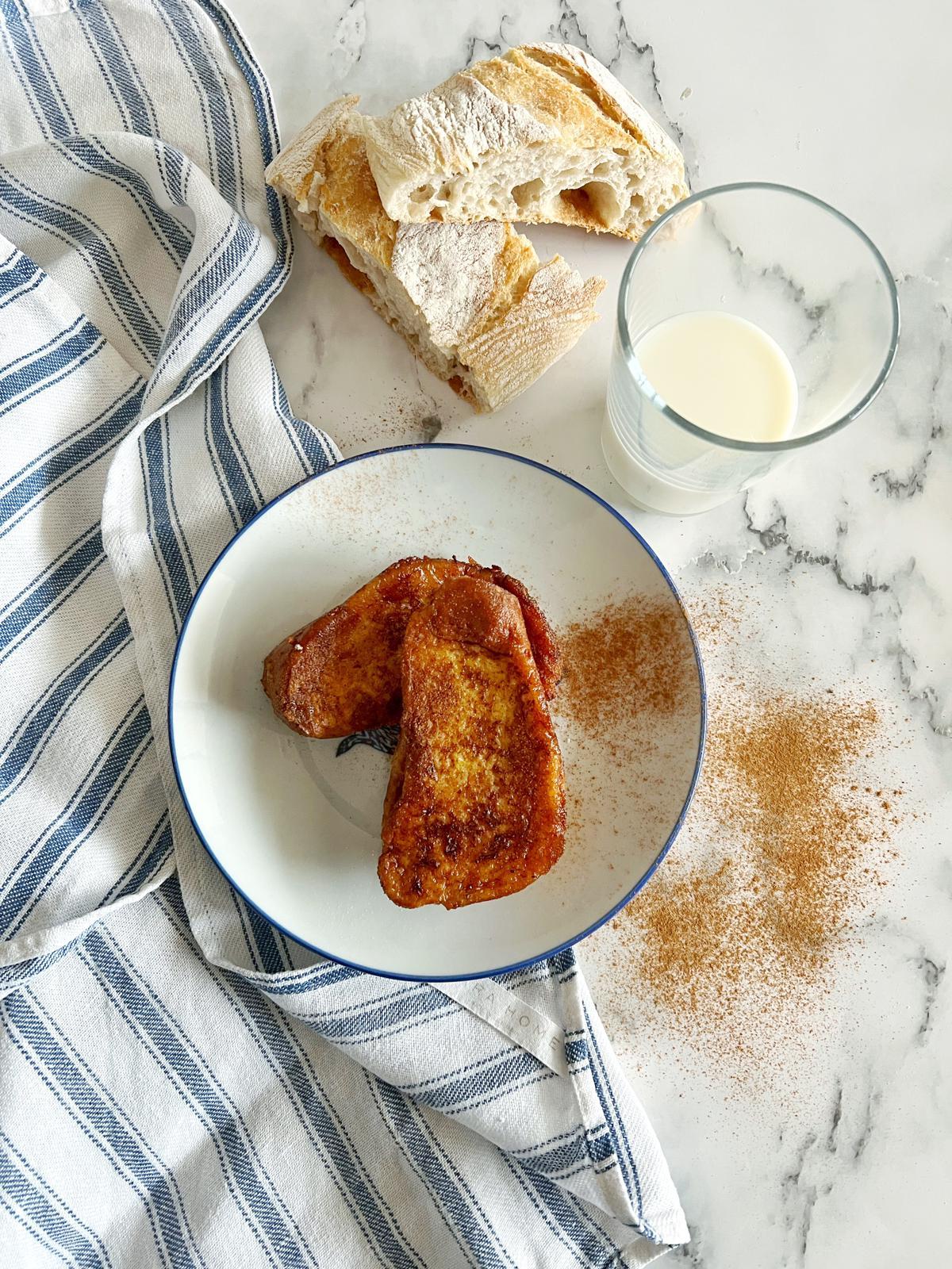 Para los más impacientes, ya se puede disfrutar de la remesa de torrijas para esta temporada. Fuente: La Tienda de Lino.