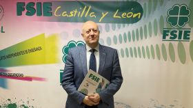 El secretario general de FSIE en Castilla y León, Ángel Arias, durante la entrevista.