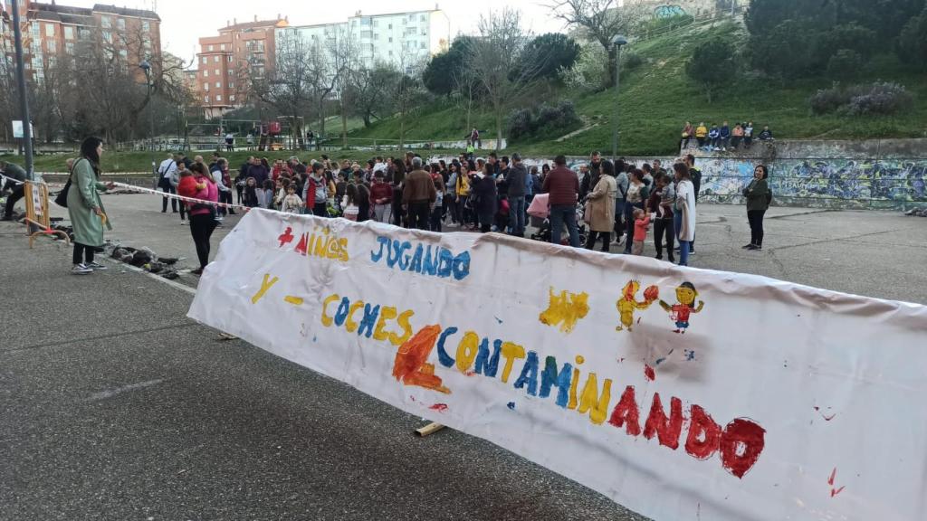 La Vaguada se rebela contra la construcción de nuevos aparcamientos en las canchas