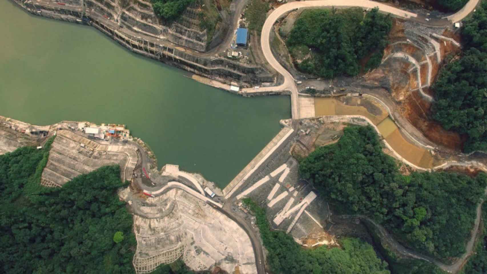 Vista aérea de la central hidroeléctrica Coca Codo.