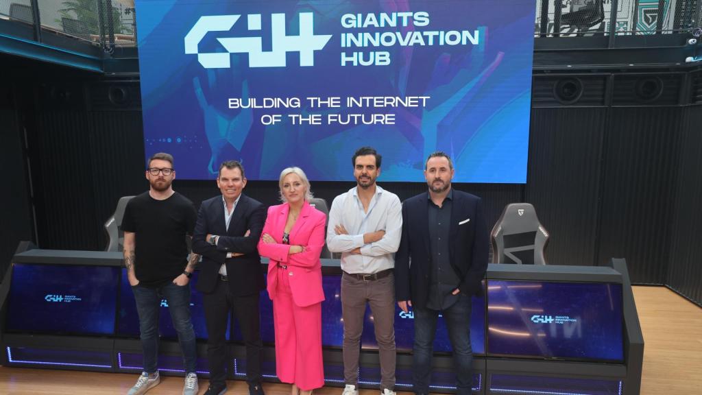 Los impulsores de Giants Innovation Hub: de izquierda a derecha, Alejandro Valero, Tomás Gasset, Virginia Calvo, Álvaro Villacorta y José Ramón Díaz.