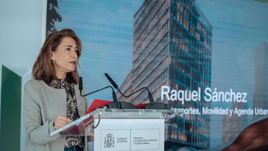 La ministra de Transportes, Movilidad y Agenda Urbana, Raquel Sánchez, interviene durante la presentación del proyecto de remodelación integral de la estación Madrid-Chamartín-Clara Campoamor, en la Torre Emperador Castellana, a 23 de marzo de 2023, en Madrid (España).
