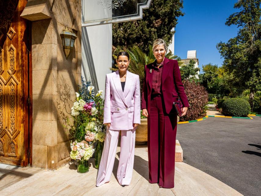 La Reina y la princesa Lalla Maeryem, en Rabat.