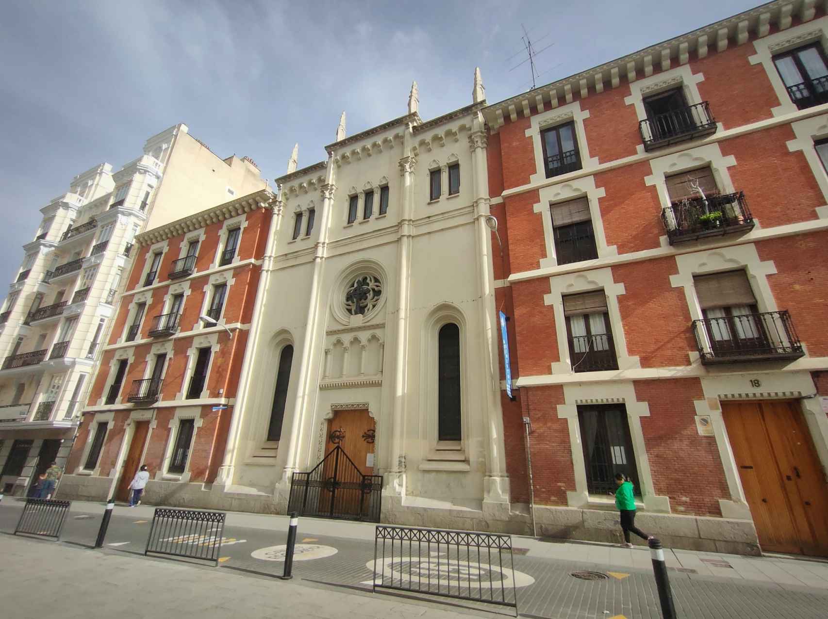 La Catedral del Redentor, en la calle de la Beneficencia (Madrid).