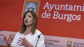 La exconcejal popular en Burgos, Carolina Blasco, durante una rueda de prensa.