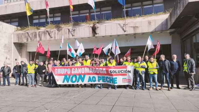 Concentración de trabajadores de Ganomagoga en el Concello de Vigo.