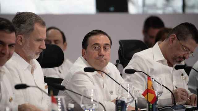 El ministro de Asuntos Exteriores, Unión Europea y Cooperación, José Manuel Albares (c), este sábado durante una sesión plenaria en la XXVIII Cumbre Iberoamericana.