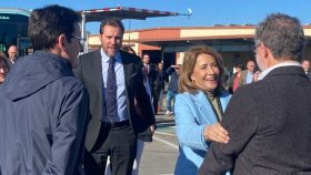 El alcalde de Valladolid, Óscar Puente, con la ministra de Transportes, Raquel Sánchez, en la estación de carga de vehículos eléctricos