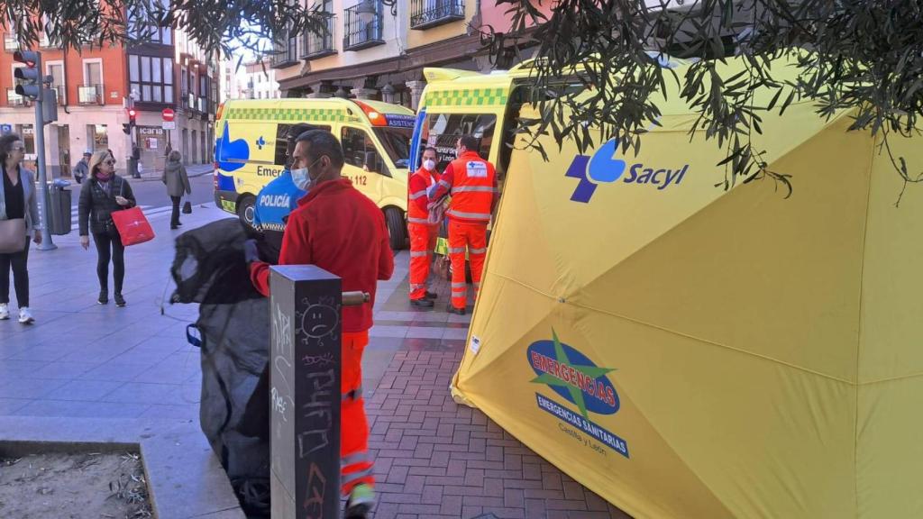 Imagen del dispositivo de emergencias montado en la Plaza de Fuente Dorada.