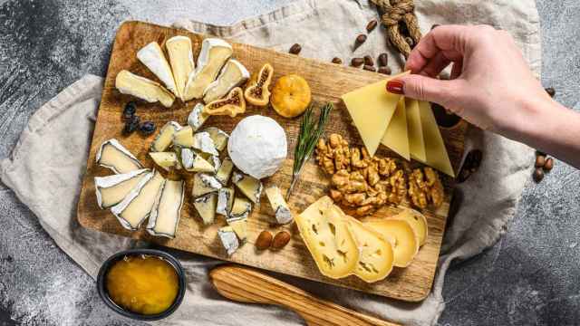 Estas son las 5 claves para preparar una tabla de quesos increíble