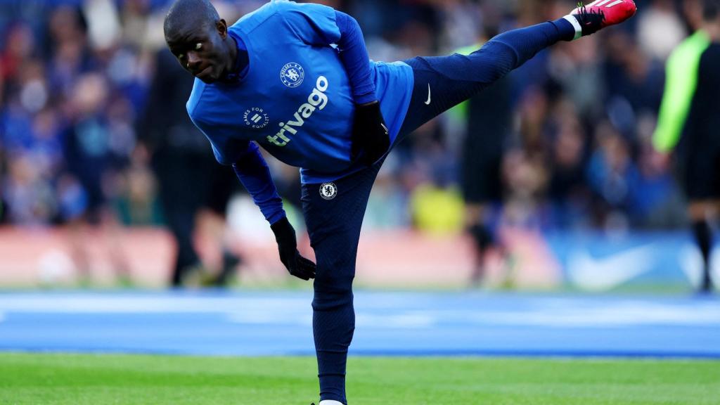 N'Golo Kanté, durante un calentamiento con el Chelsea