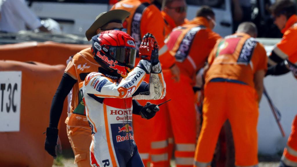 Marc Márquez tras su caída en el GP de Portugal