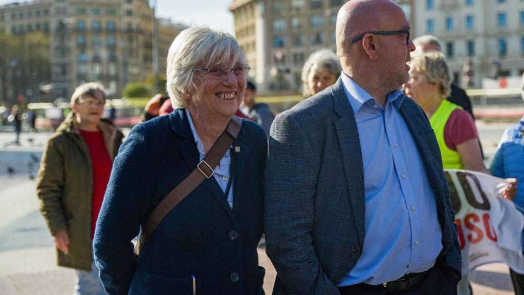 La exconsellera de Educación de la Generalitat Clara Ponsatí junto a su abogado Gonzalo Boye, este martes.