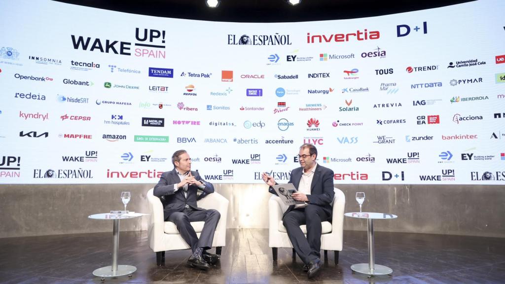 Iván Rejón, director de Estrategia, Políticas Públicas y Relaciones Institucionales de Ericsson Iberia, y Alfonso Muñoz, redactor de Tecnología y Telecomunicaciones de EL ESPAÑOL-Invertia.