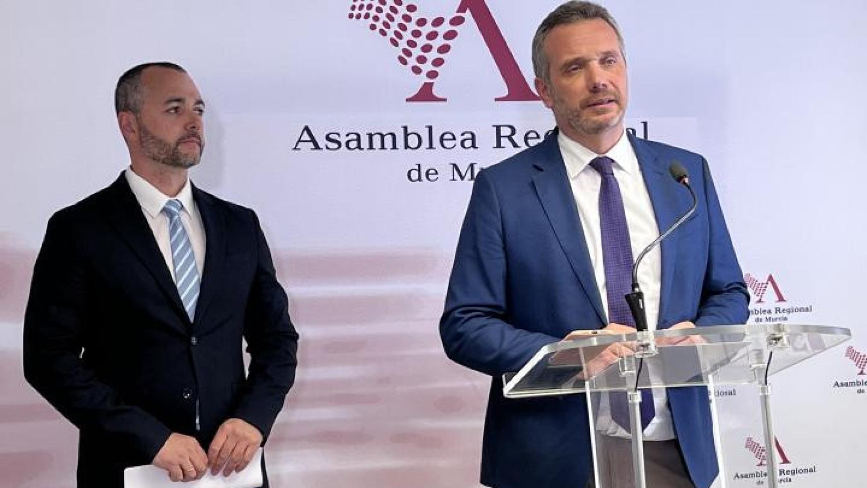 El portavoz del Partido Popular en la Asamblea Regional, Joaquín Segado, este miércoles, tras el último Pleno de la legislatura.