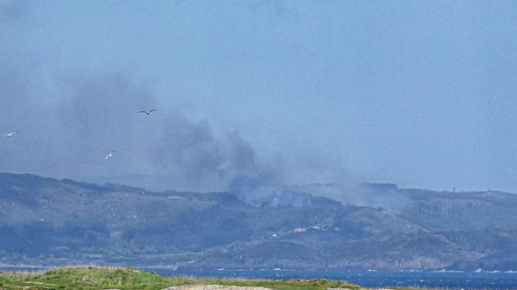 Incendio de Brión visto desde A Coruña