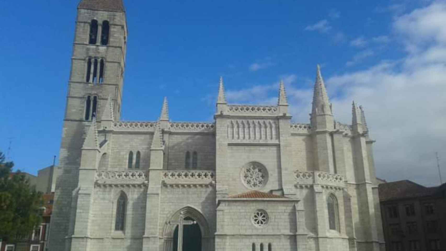 Esta es la iglesia con el campanario románico más alto de España
