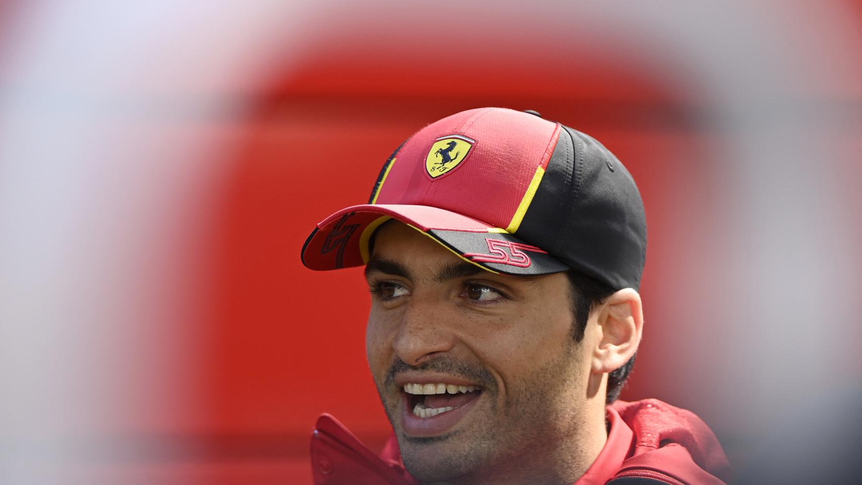 Carlos Sainz, en el paddock