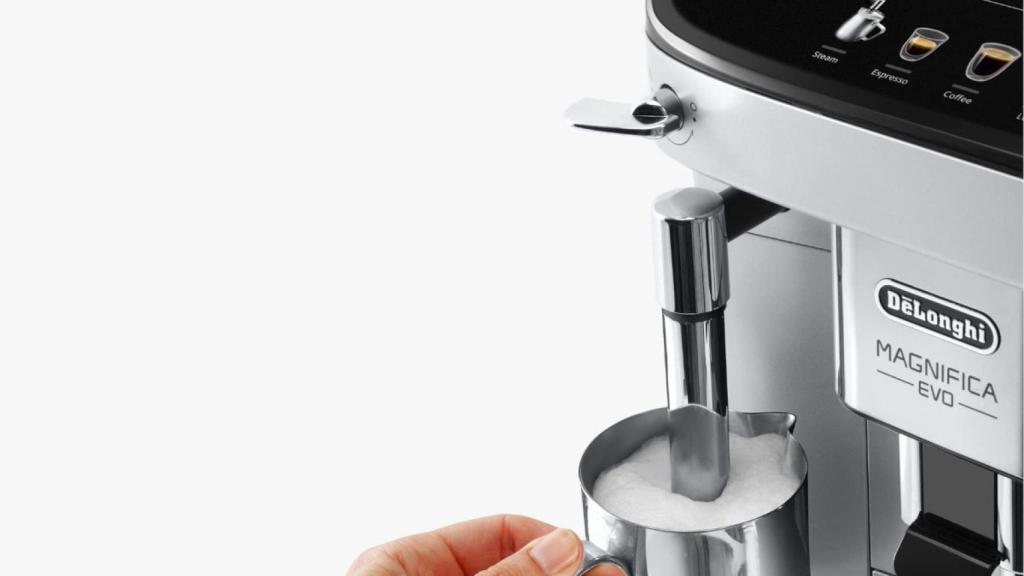 ¡Esta cafetera automática De'Longui rebajada 100€ es la oferta perfecta para cafeteros!