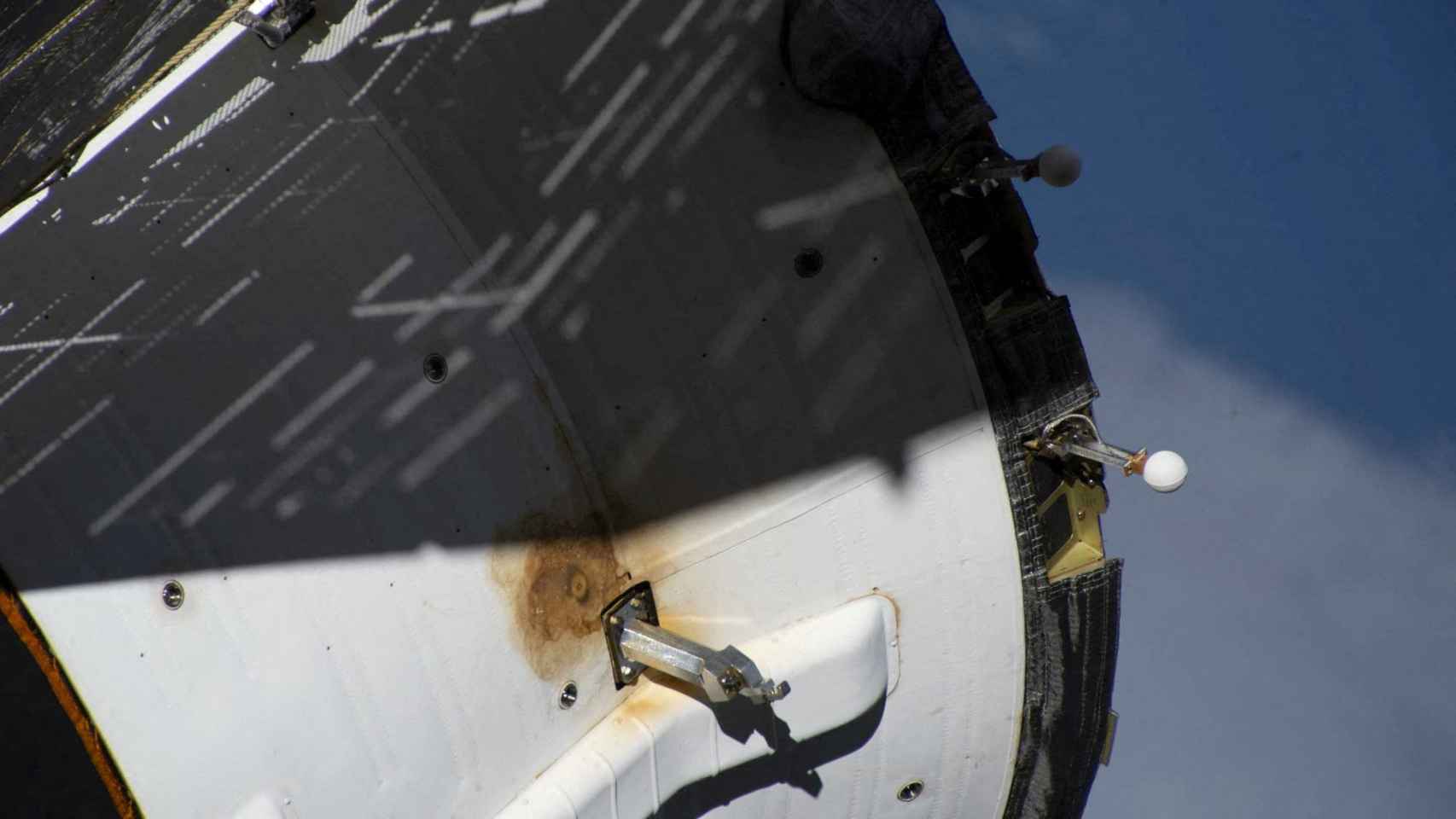 Detalle del daño en la Soyuz MS-22