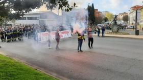 Manifestación a su paso por el monumento 10 de marzo