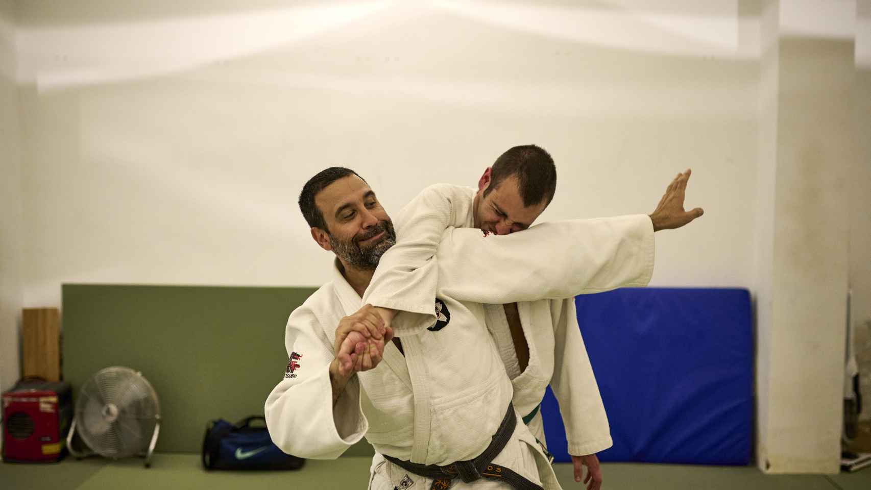 Antonio López impartiendo una clase de Jiu Jitsu