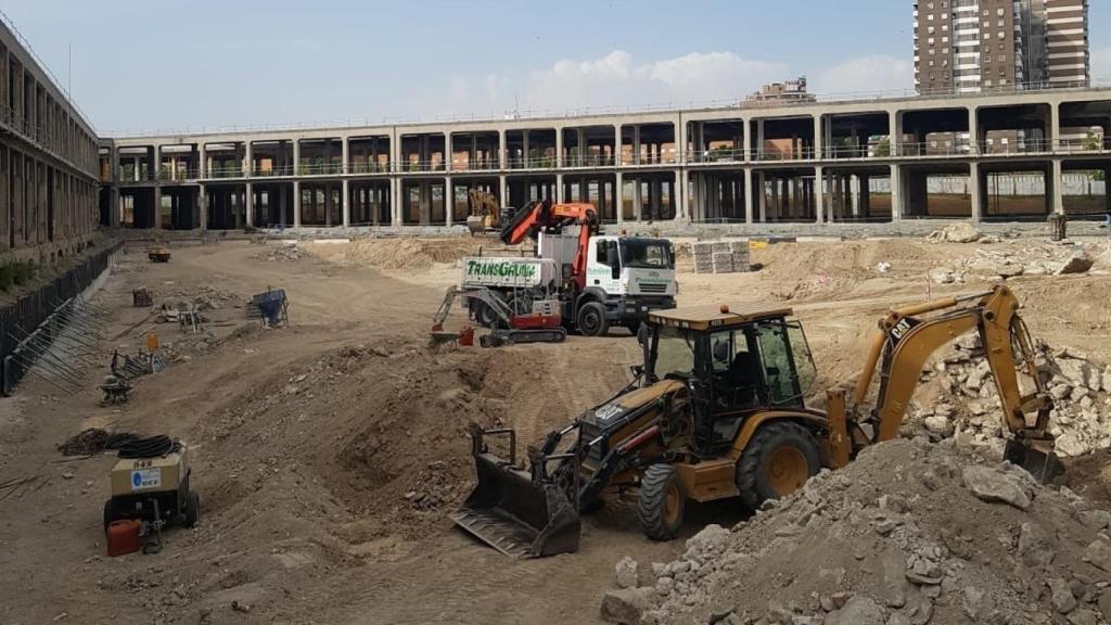 Obras en el antiguo Mercado de Frutas y Verduras de Legazpi, en 2019.