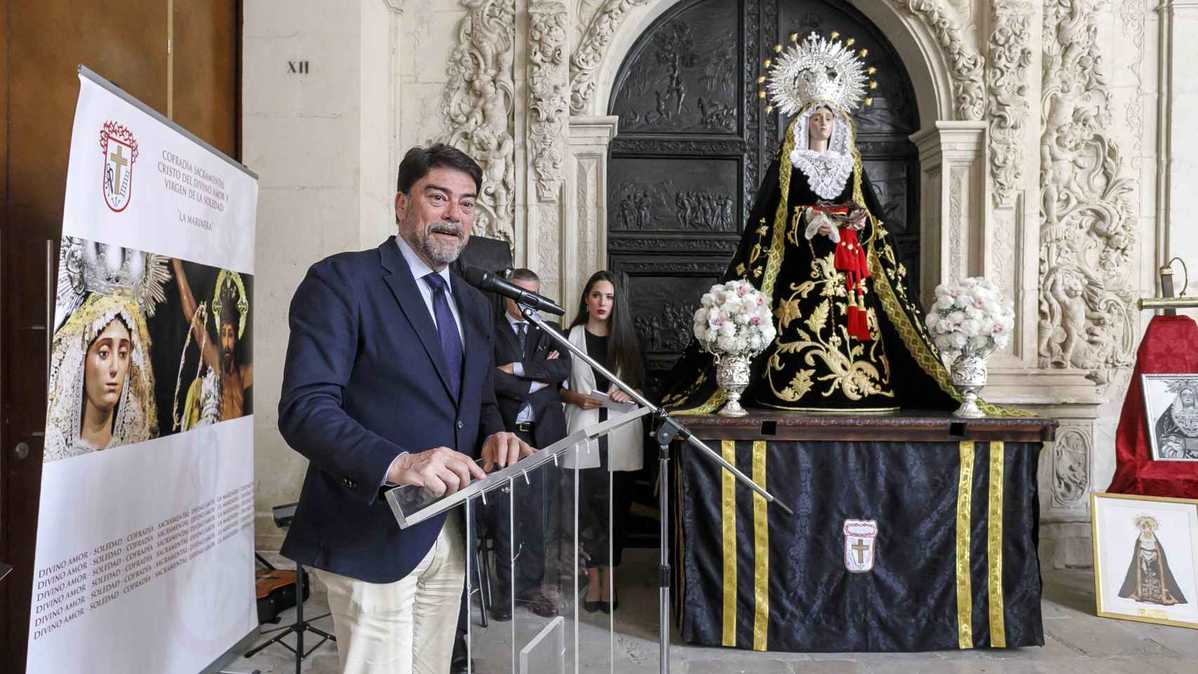 El alcalde de Alicante, Luis Barcala, en la presentación de la Revista y la Exaltación.