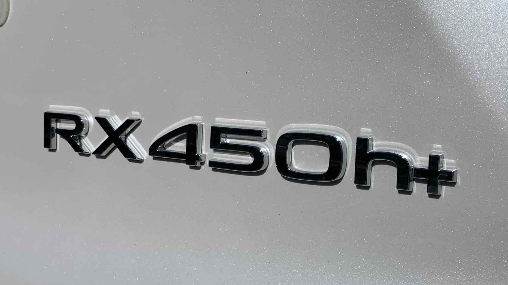 El Lexus RX 450h puede recorrer hasta 90 kilómetros en eléctrico en un ciclo urbano.