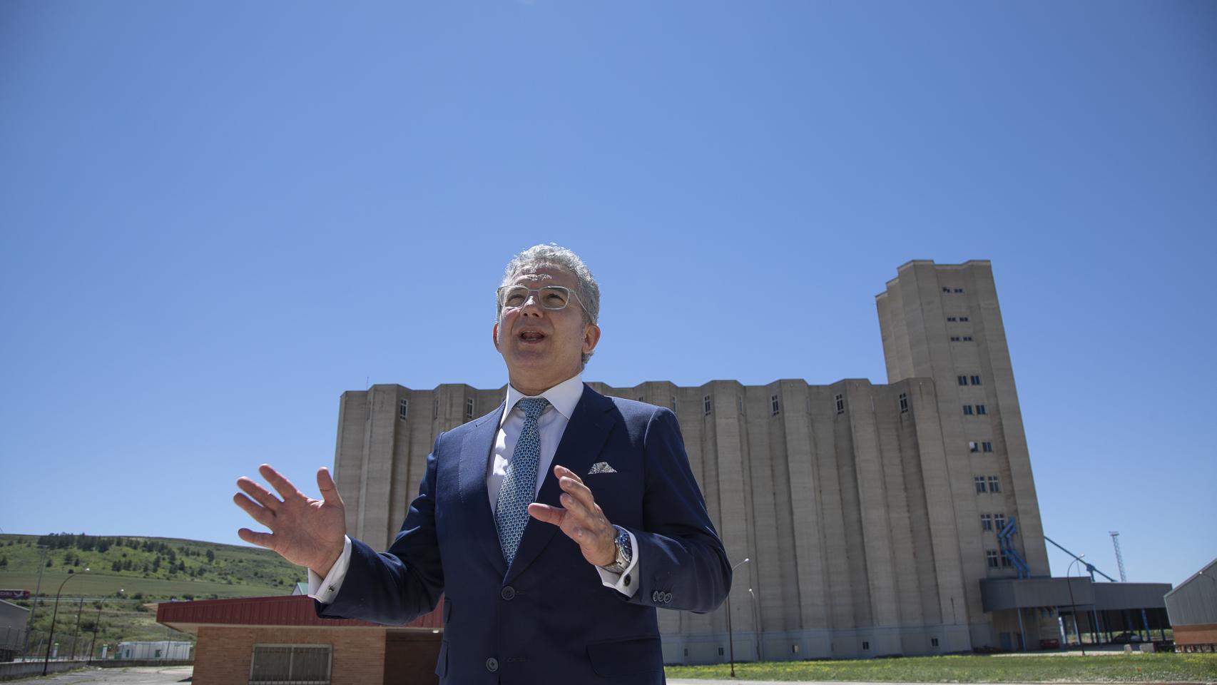 Pedro Palomo, CEO de Octaviano Palomo, en el silo más grande de Castilla y León
