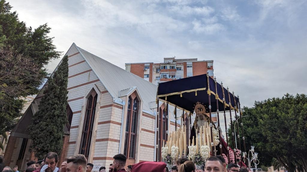 La Virgen de la Encarnación, bajo palio.