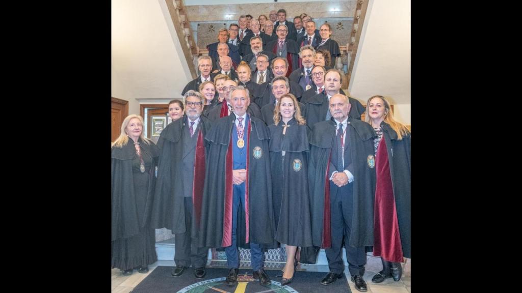 La Real Orden de Caballeros de María Pita de A Coruña ingresa 12 nuevos miembros