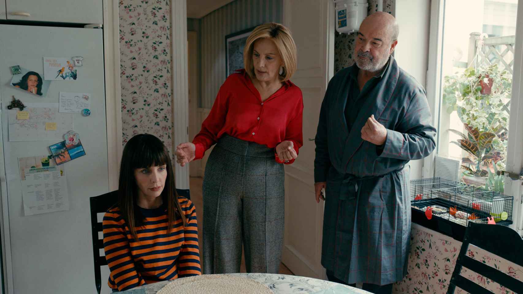 Marta González de Vega y sus padres en la película, los actores Elena Irureta y Antonio Resines