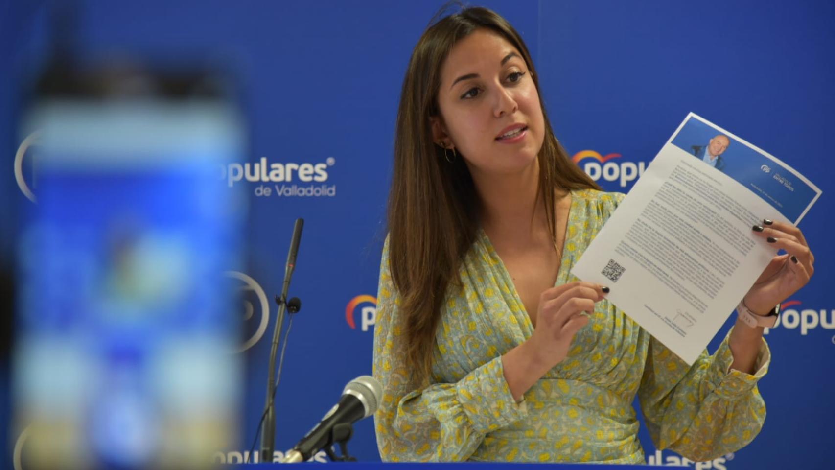 La portavoz de campaña del PP para las municipales en Valladolid, Blanca Jiménez, durante la rueda de prensa de este lunes.