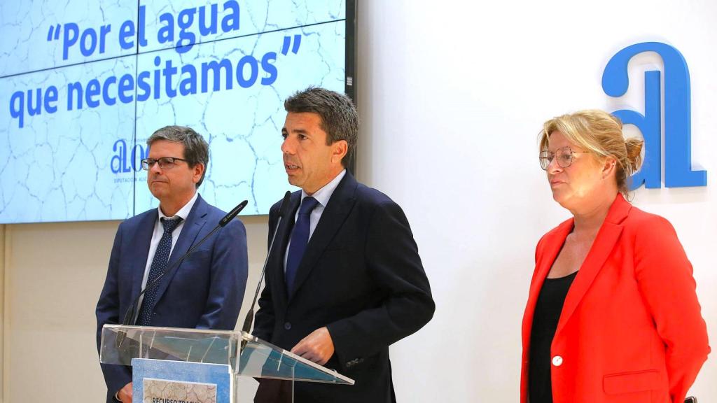 Andrés Molina, Carlos Mazón y Ana Serna en la presentación del recurso al Supremo.