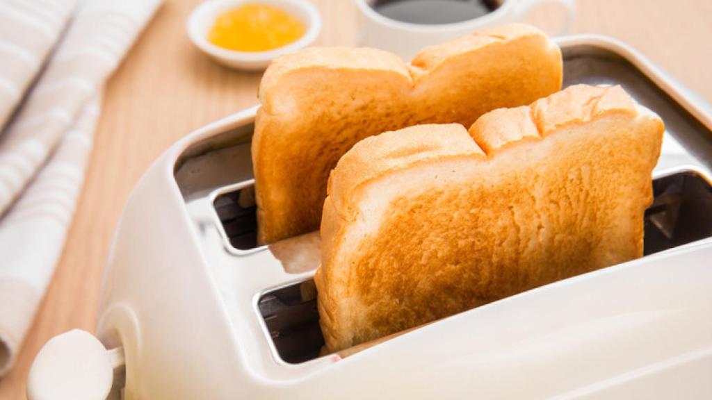 Así puedes descongelar y tostar el pan a la vez en la tostadora.