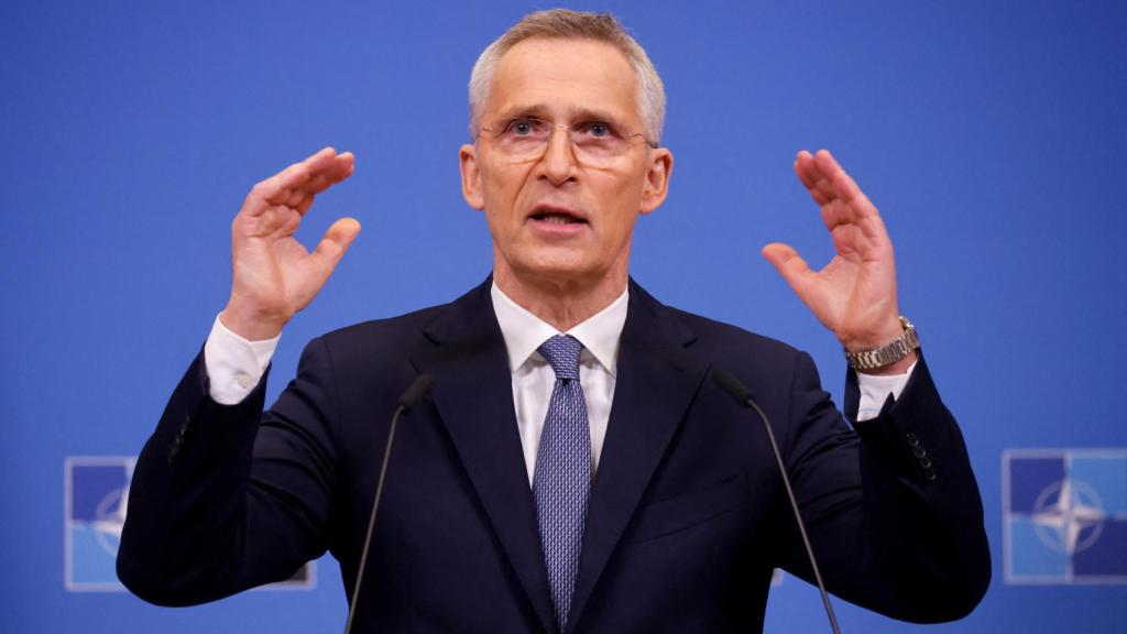 El secretario general de la OTAN, Jens Stoltenberg, durante su rueda de prensa de este lunes en Bruselas