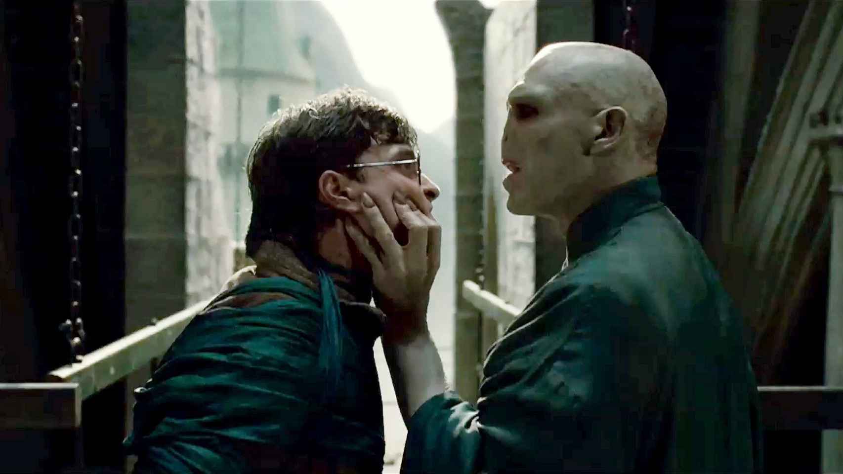 Daniel Radcliffe (Harry Potter) y Ralph Fiennes (Lord Voldemort) en 'Harry Potter y las reliquias de la muerte. Parte 2'