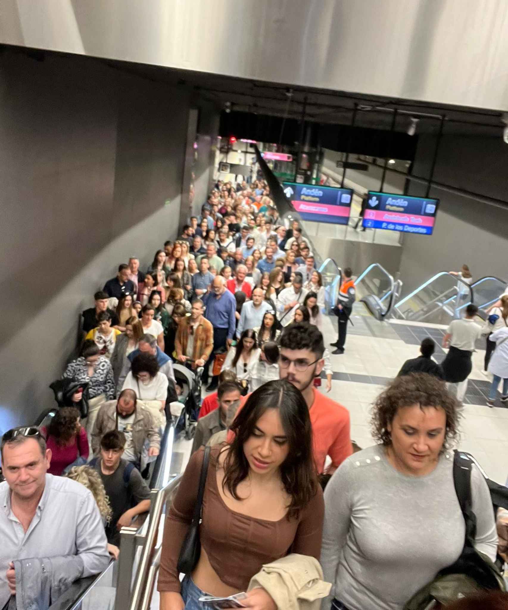 Masiva afluencia en el Metro de Málaga.