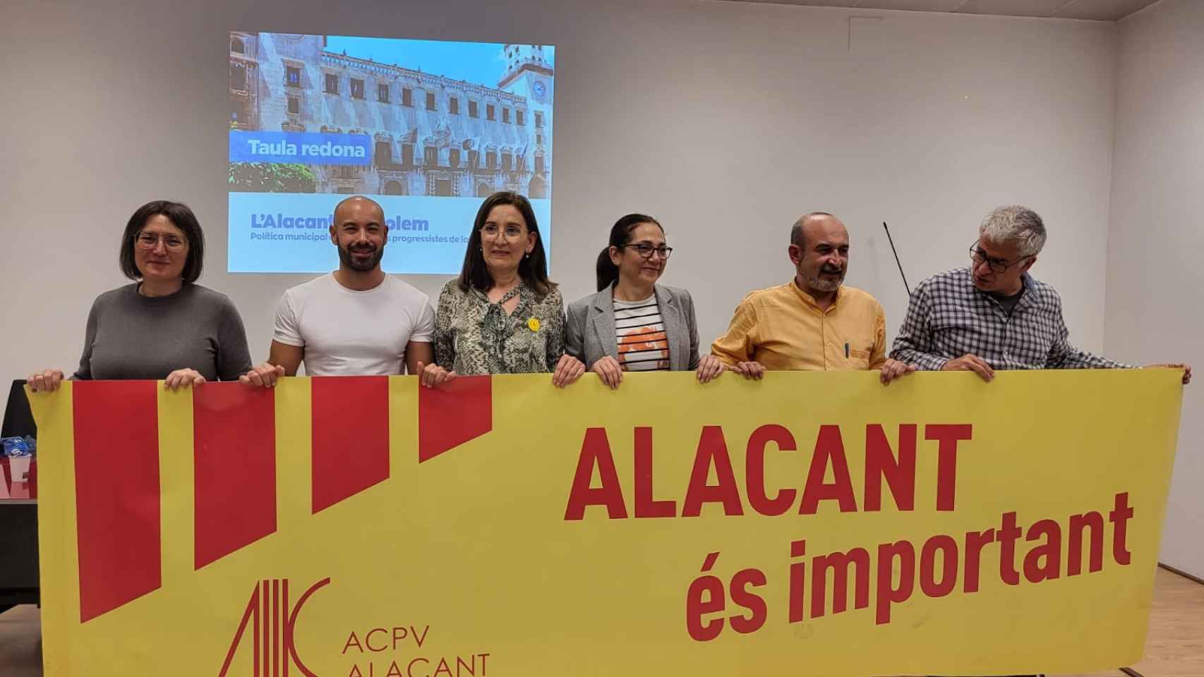 Sonia Tirado (Compromís), Xavi López (Podemos) y Trini Amorós (PSPV-PSOE), en un encuentro organizado por Accià Cultural (brazo propagandistico del nacionalismo catalanista en la Comunidad Valenciana).