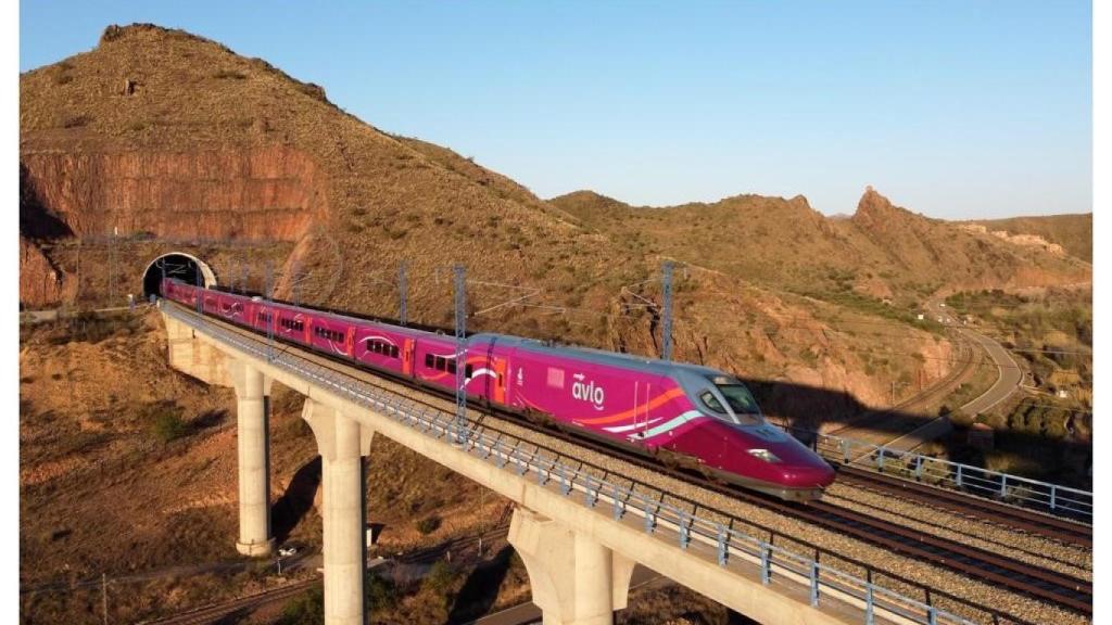 Uno de los trenes AVLO de Renfe.